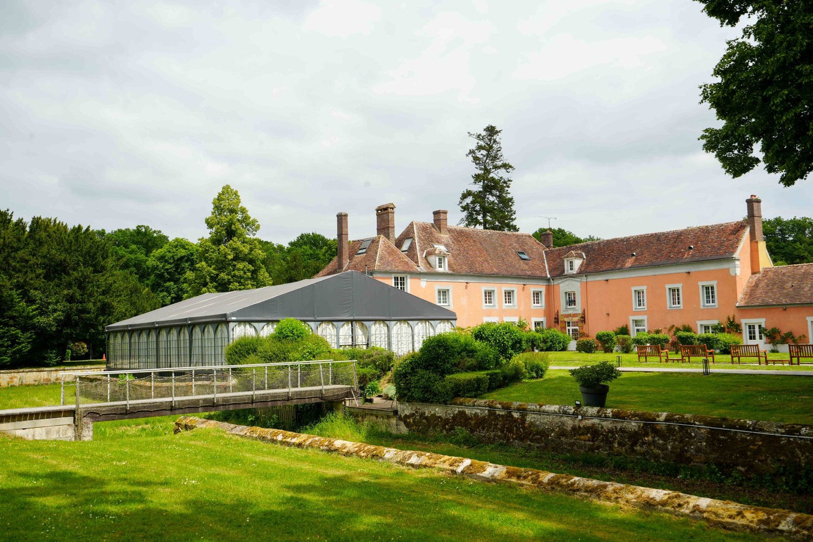 Choisir un photographe de mariage original qui saura capturer votre jour parfait